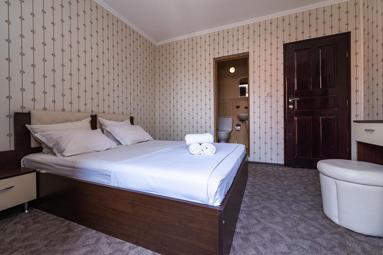 Guest House Saint Apostol Nesebar Exteriör bild
