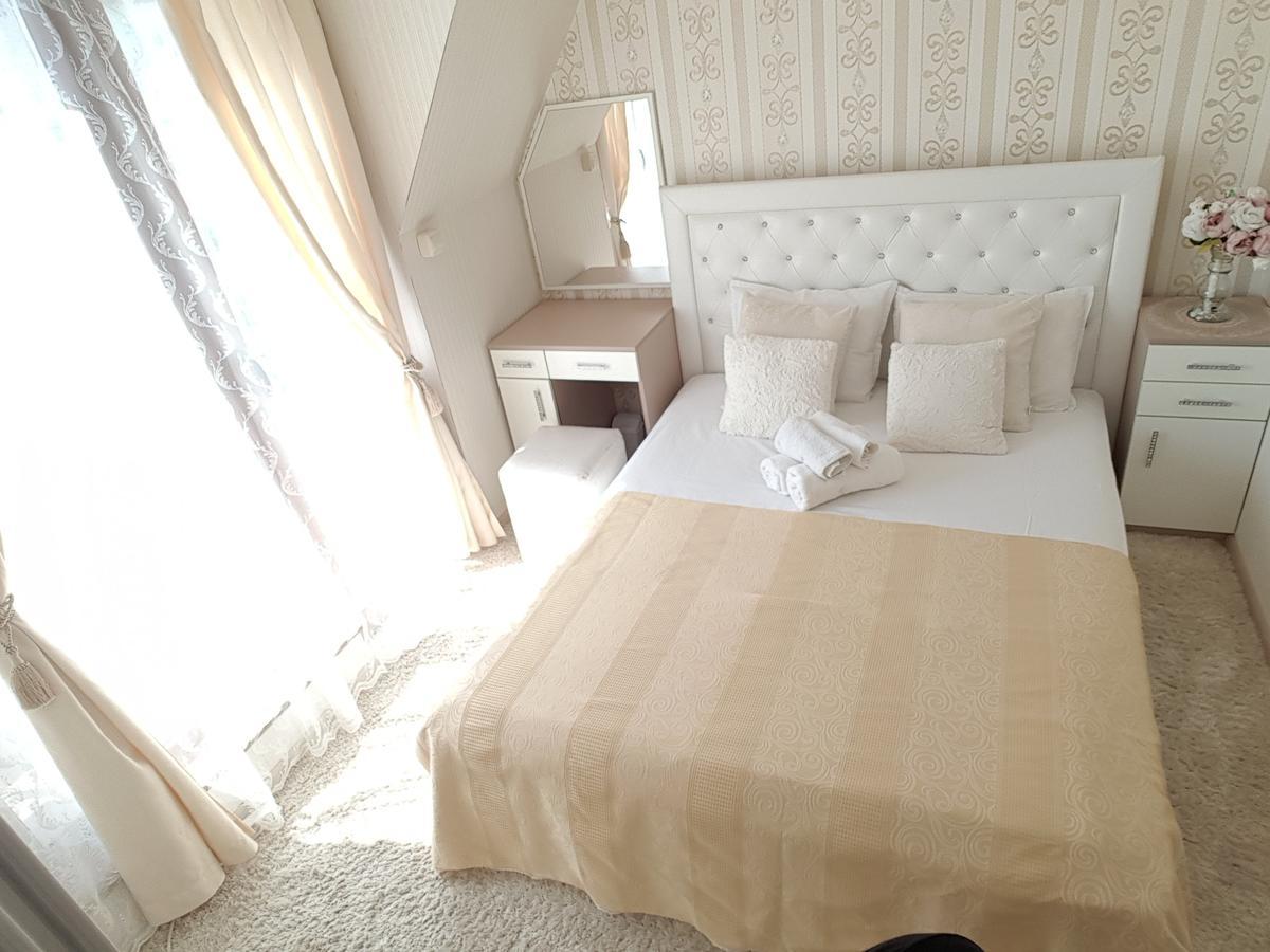 Guest House Saint Apostol Nesebar Exteriör bild